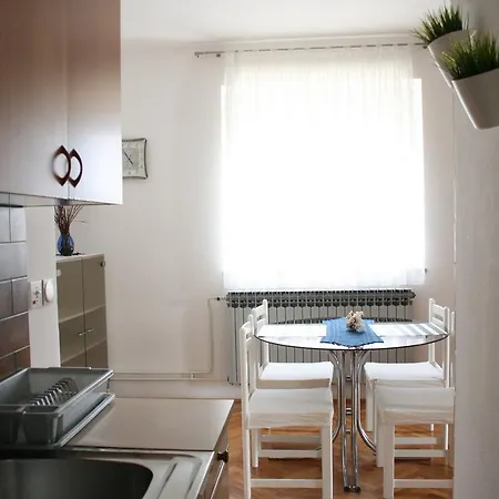 Apartment Mircek Pag Town