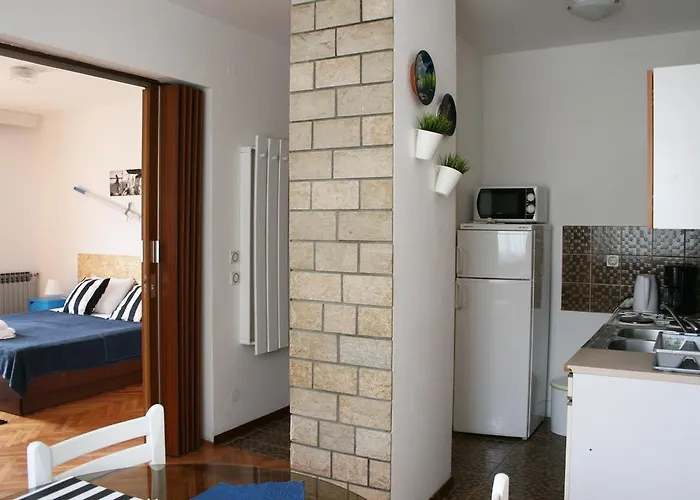 Apartment Mircek Pag Town