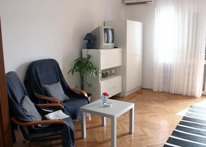 Mircek Апартаменты Паг